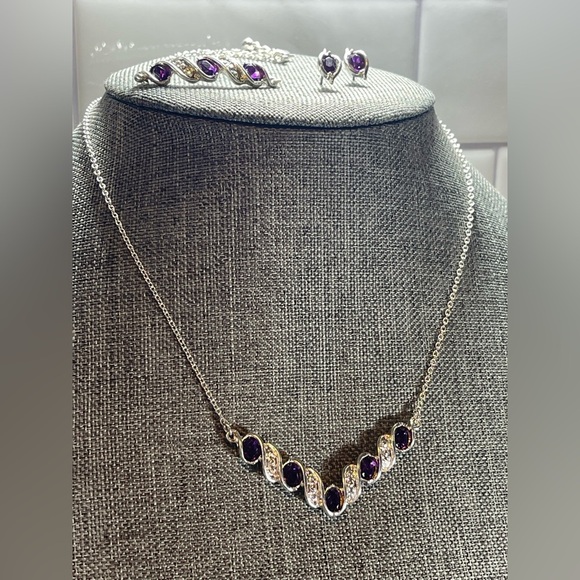 Vintage NRT Avon Purple Amethyst Necklace Bracelet and Earring Set - Picture 5 of 10